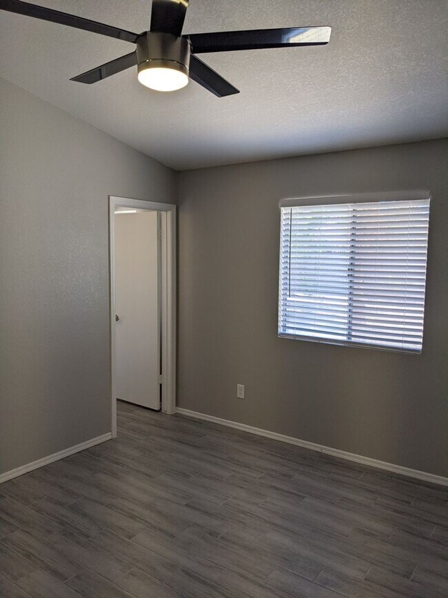 Building Photo - 7231 W Sierra St