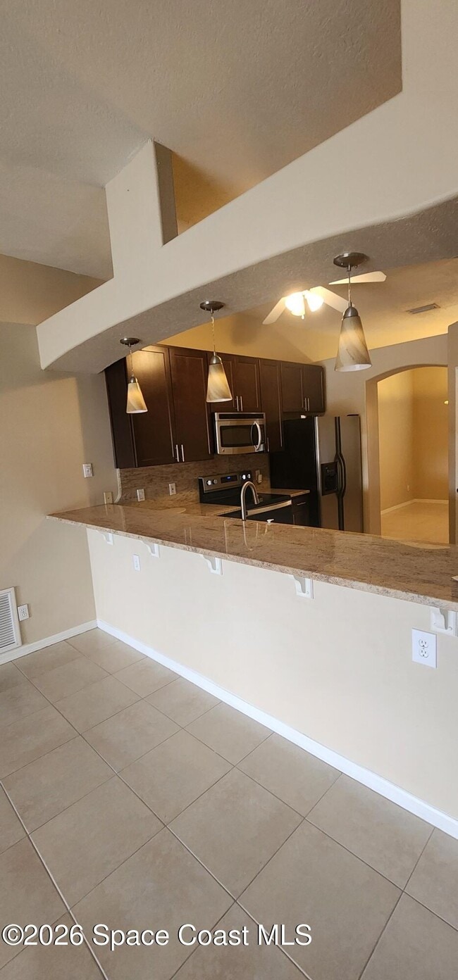 Building Photo - 3800 Sunbeam Ct
