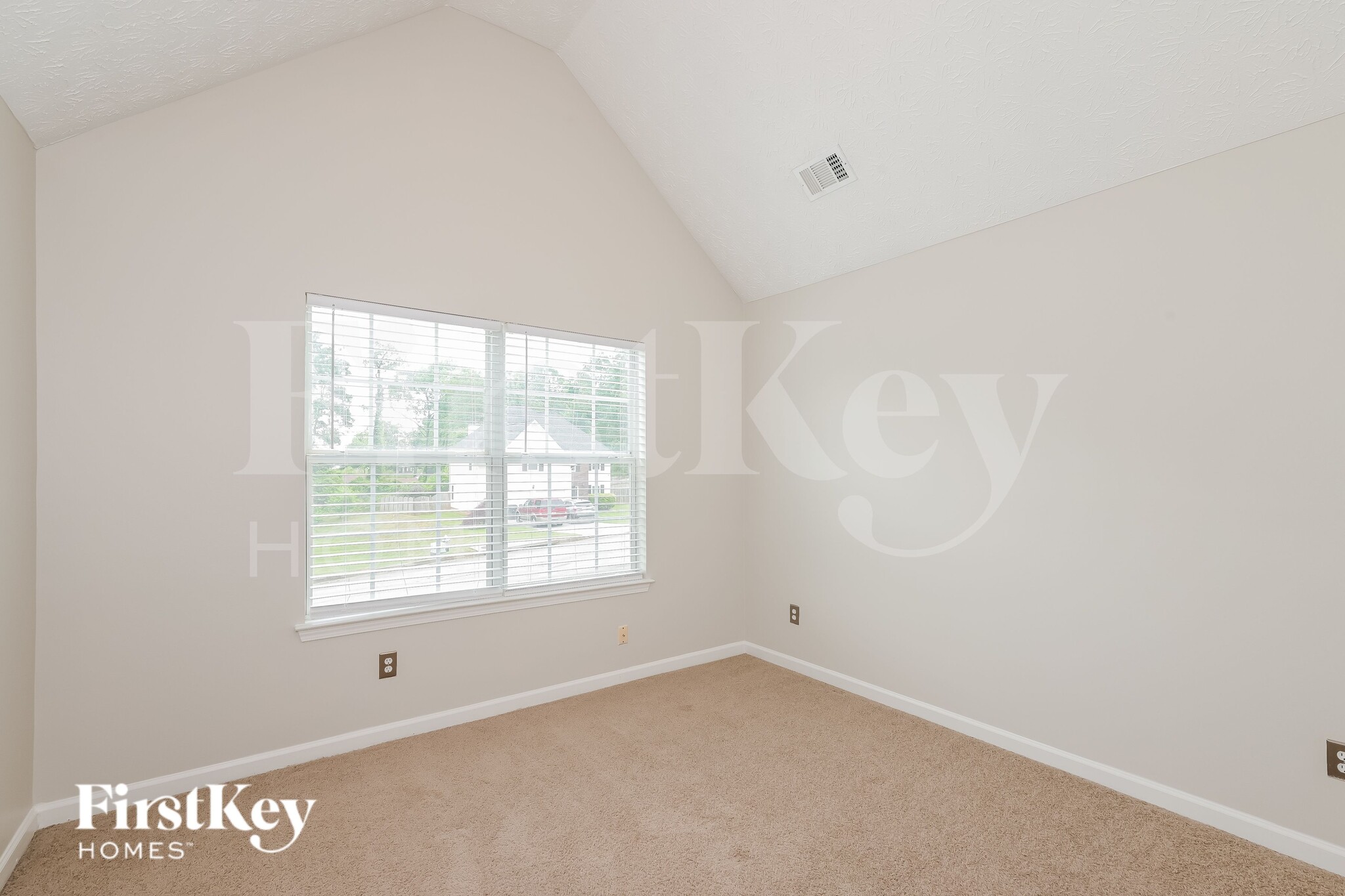 Building Photo - 4447 Chester Ln