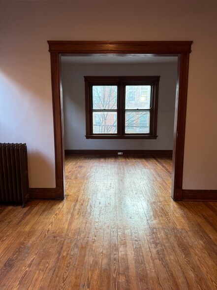 Building Photo - 329 Taylor Ave