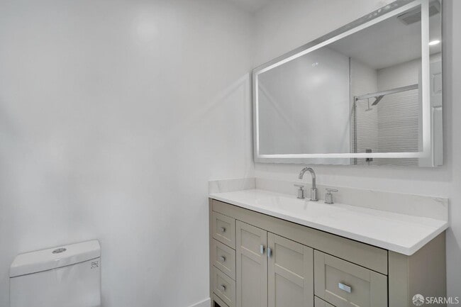 Building Photo - 1640 Taraval St