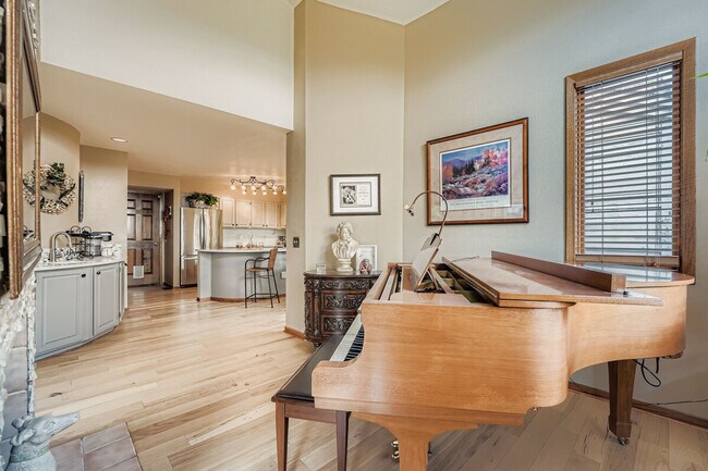 Building Photo - 776 Chimney Creek Dr