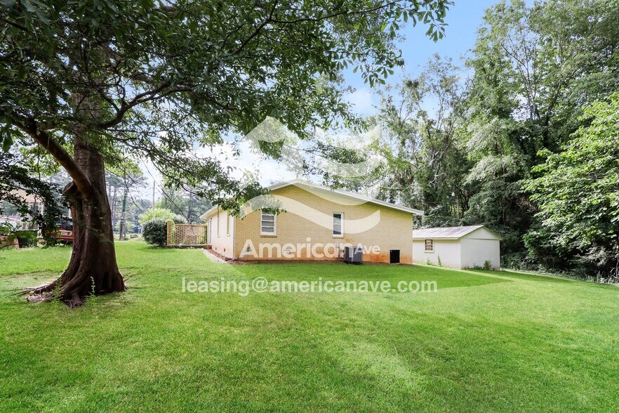 Building Photo - 3020 16th Ave SW