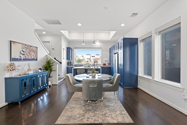 Building Photo - 1925 Shearn St