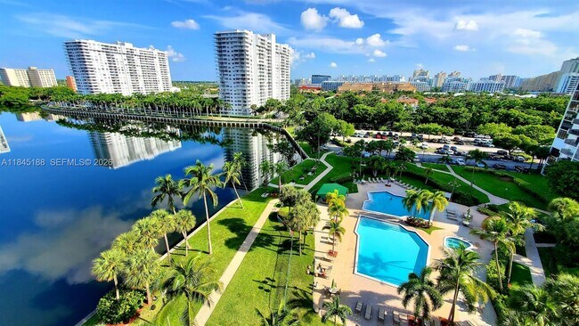 Building Photo - 18151 NE 31st Ct