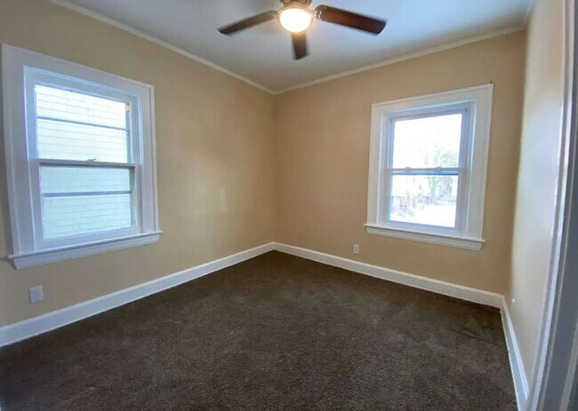 Building Photo - Welcome to your next home!