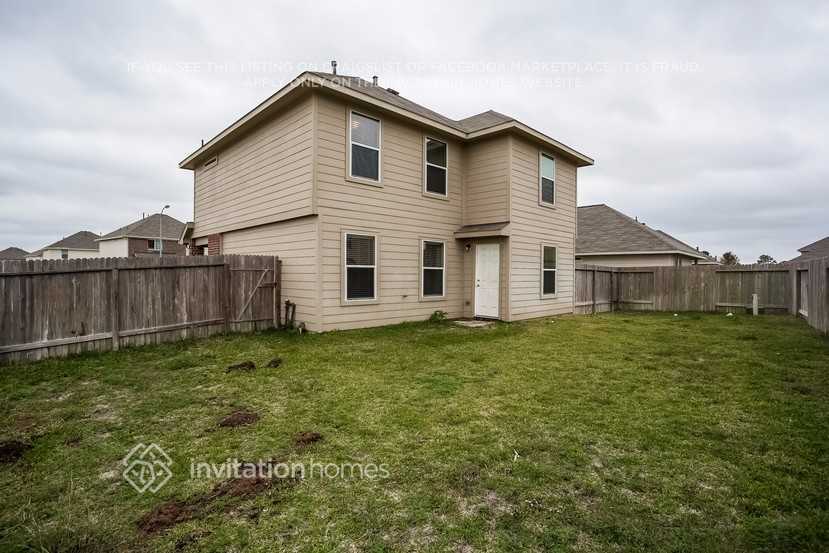 Building Photo - 12631 Mountain Daisy Rd