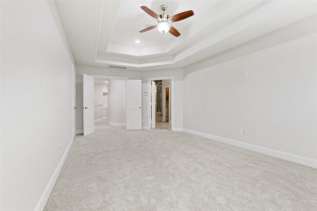 Building Photo - 5166 Oasis Park Ln