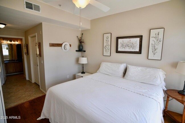 Building Photo - 14950 W Mountain View Blvd