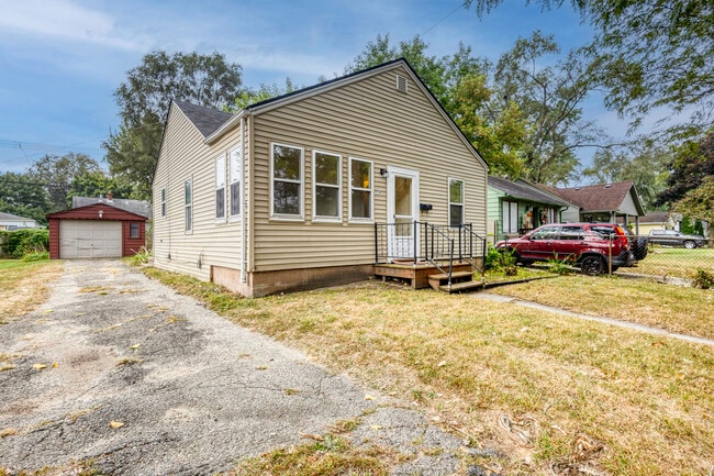 Building Photo - 1234 E Elza Ave