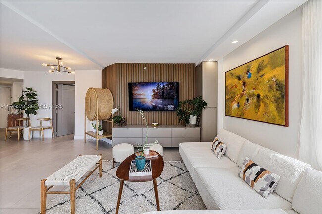 Building Photo - 701 Brickell Key Blvd