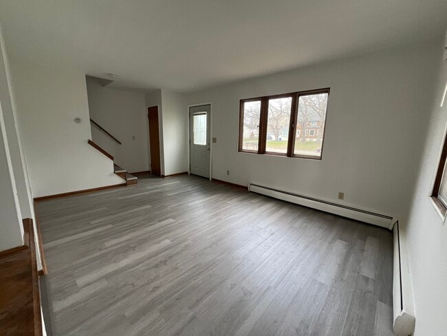 Building Photo - 430 Ironton St NE