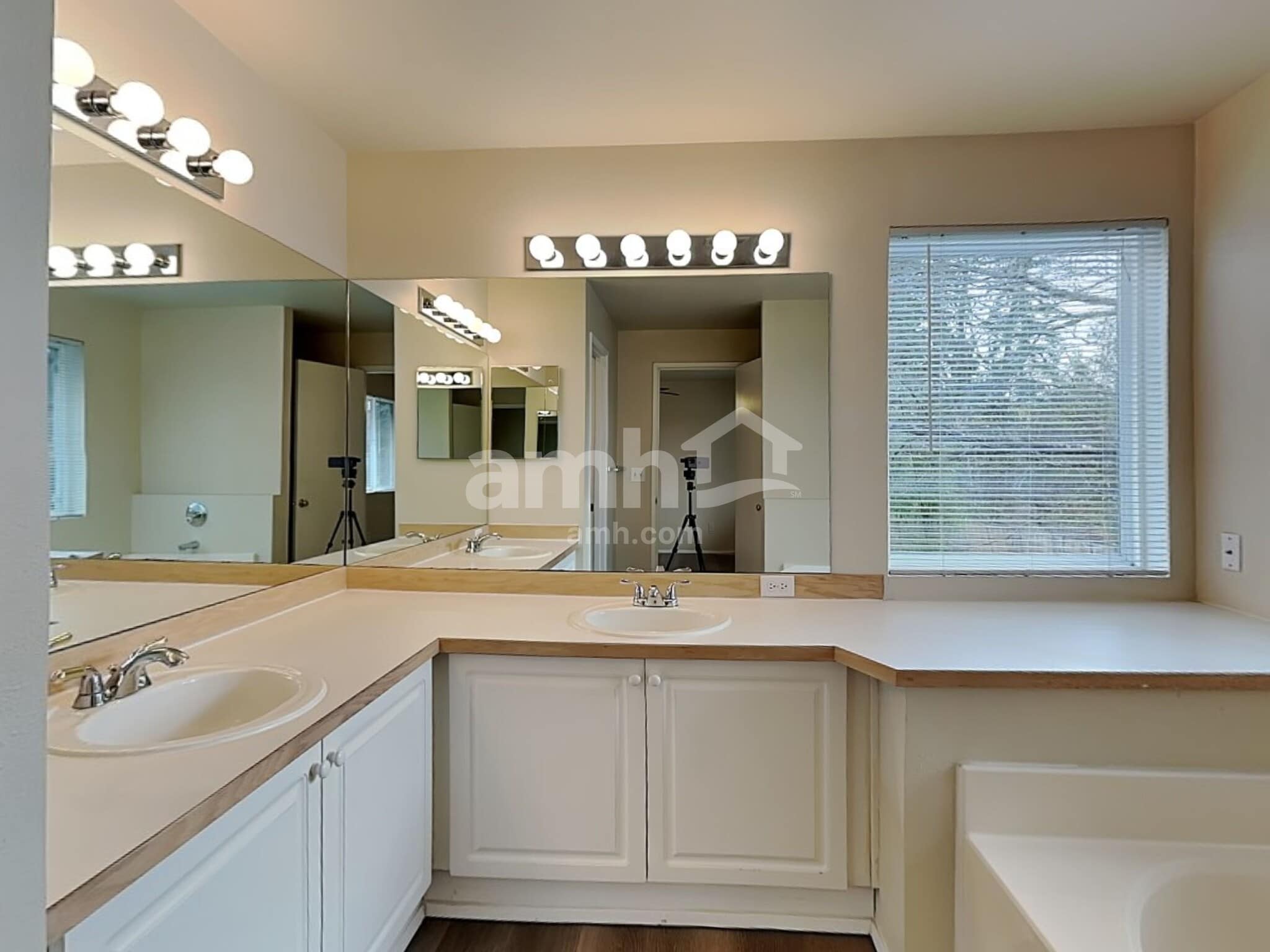 Building Photo - 23703 SE 248th St