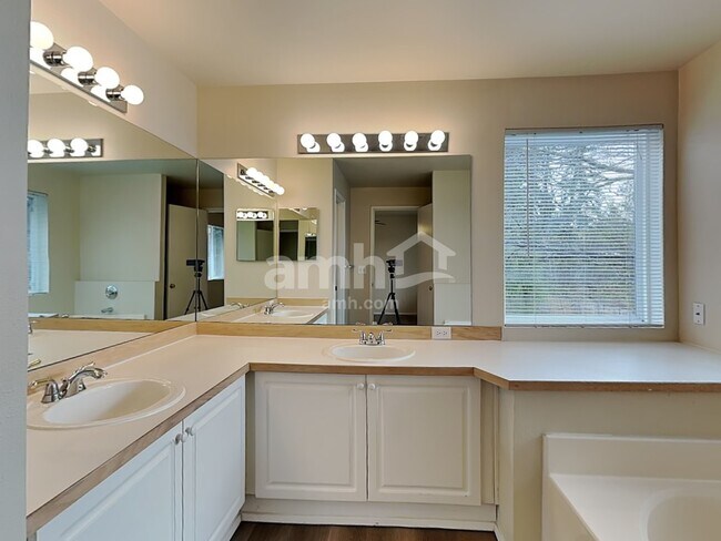 Building Photo - 23703 SE 248th St