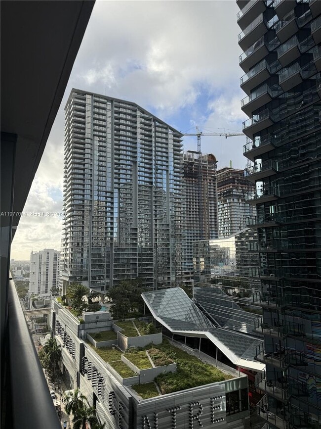 Building Photo - 801 S Miami Ave