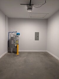 Building Photo - Black Mountain Townhouse Rental