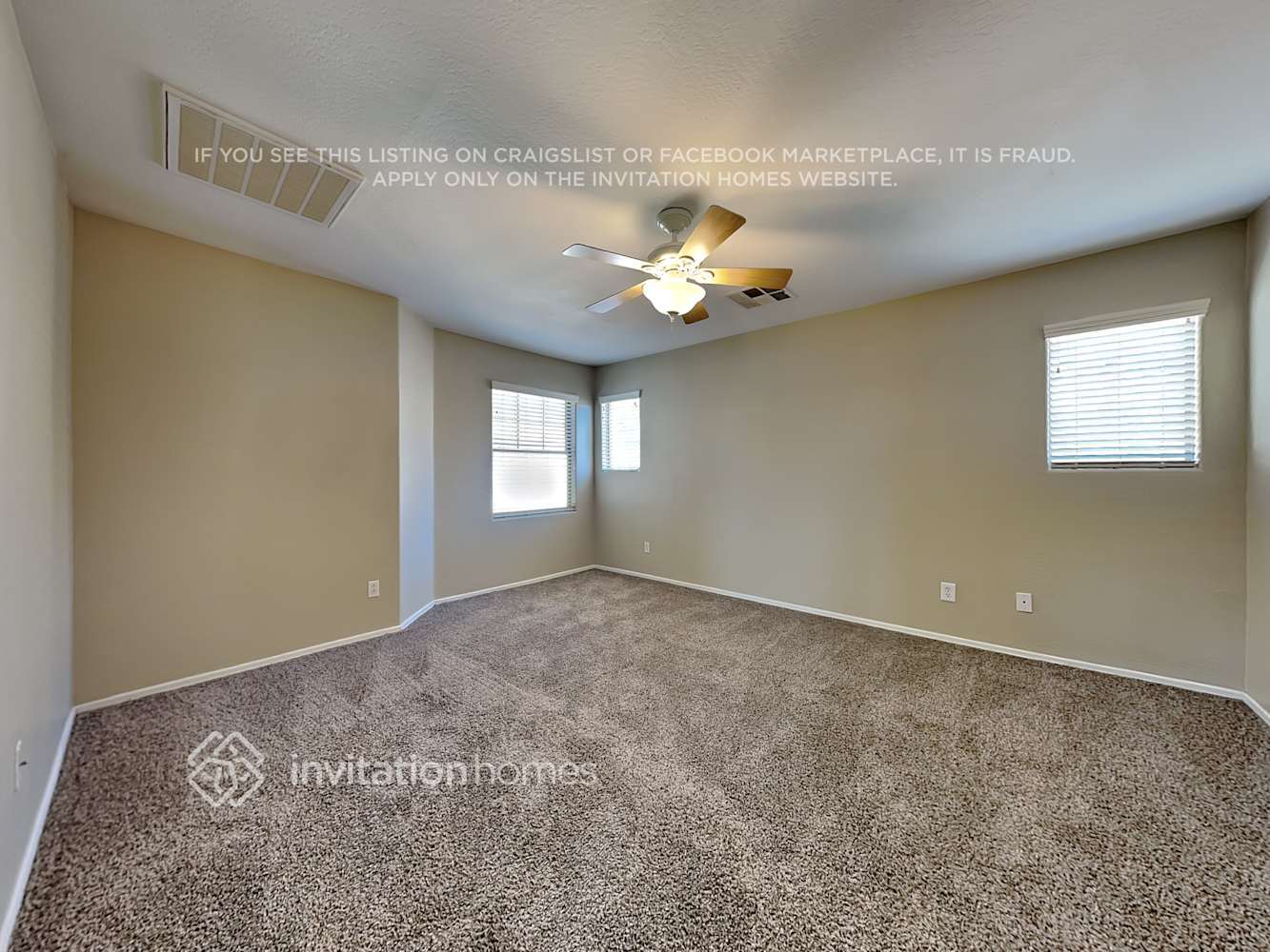 Building Photo - 2611 E Bart St