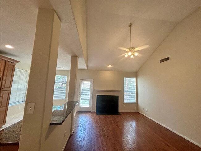 Building Photo - 14 N Winterport Cir