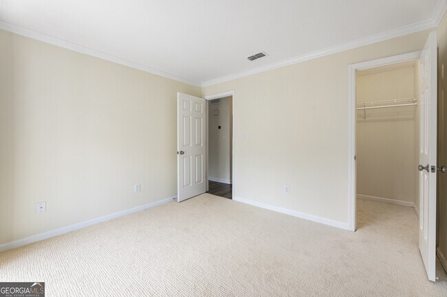 Building Photo - 210 Granville Ct