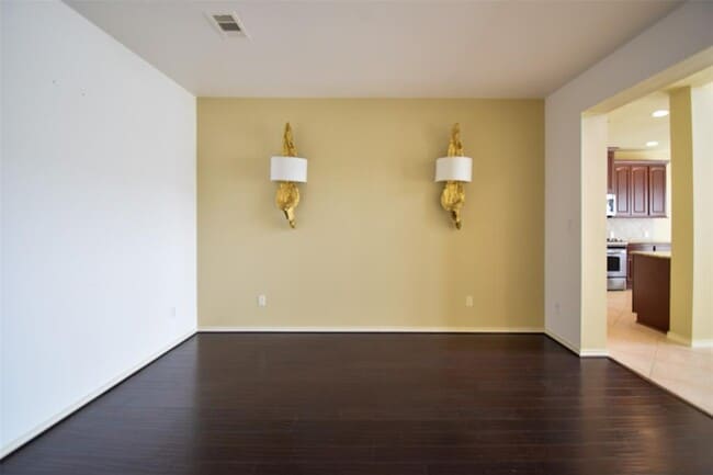 Building Photo - 1326 Laura Hills Ln