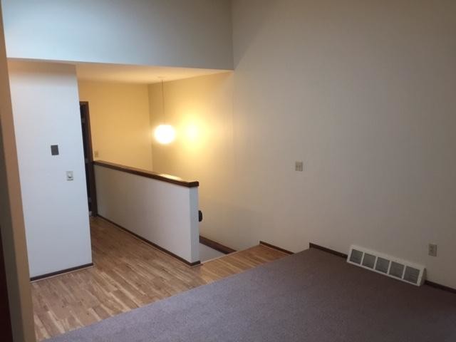 Building Photo - 2094 Fox Hollow Dr