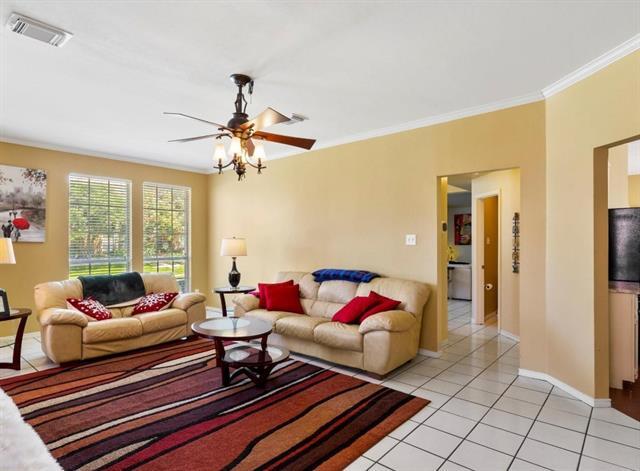 Building Photo - 2116 Houlton Ln