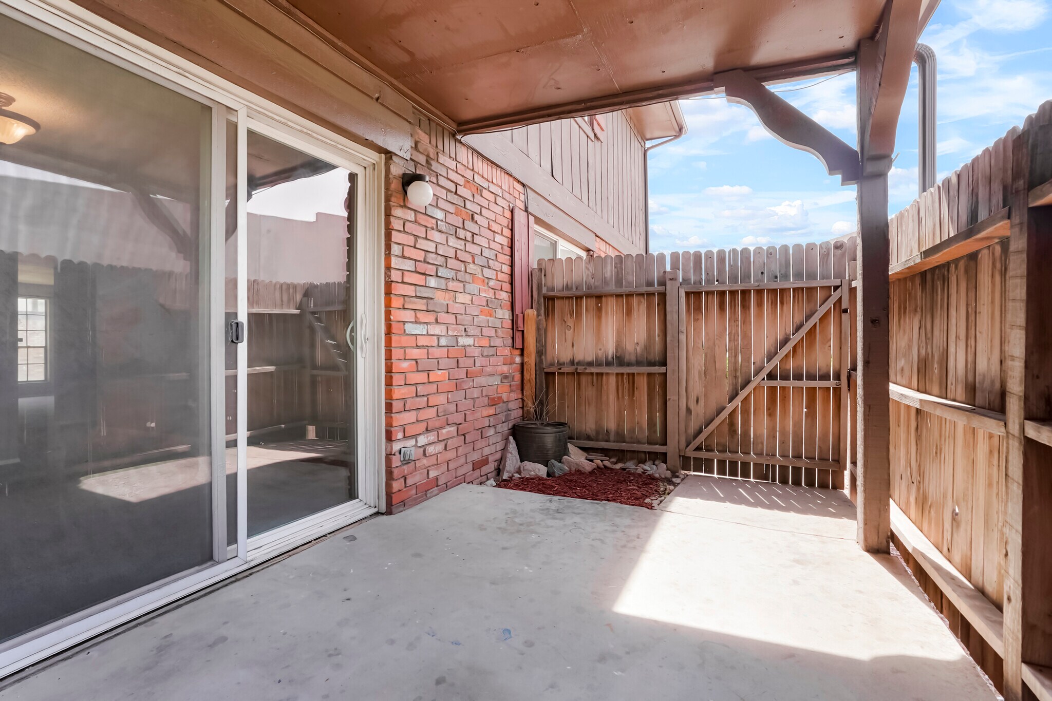 Building Photo - 3855 S Monaco Pky