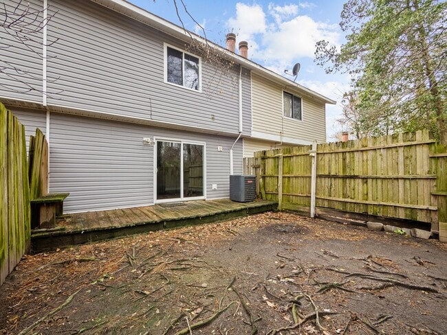 Building Photo - Welcome to Branchwood Townhouse!