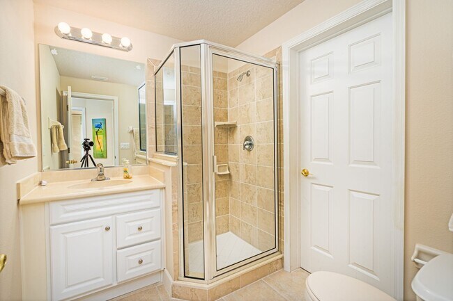 Building Photo - Furnished Townhouse in Plantation Bay