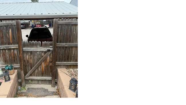 Building Photo - 13963 E Jewell Ave