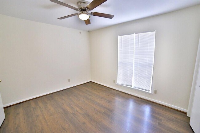 Building Photo - 1434 Pirates Cove