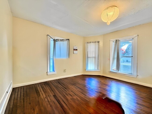 Building Photo - 202 Fayette St