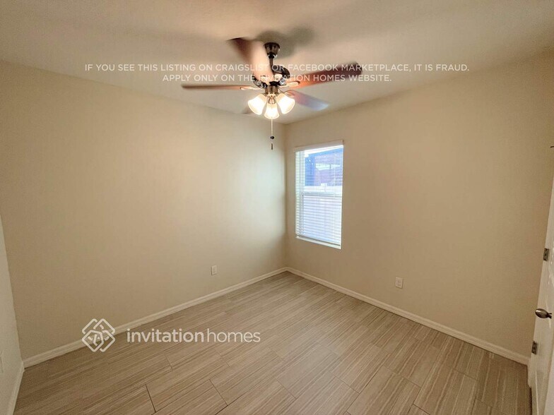Building Photo - 8004 Pelican Reed Cir