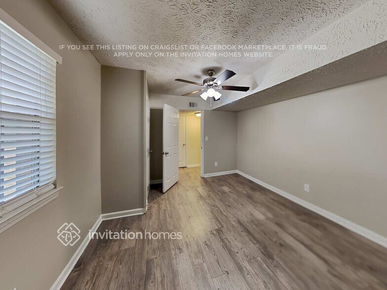 Building Photo - 125 Trace Dr