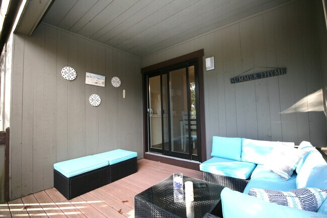 Building Photo - 7 Twin Oak Ct