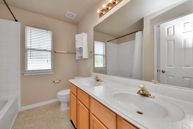 Building Photo - 610 Ashley Cove Ct