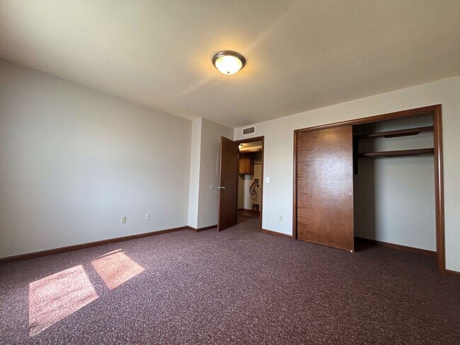 Building Photo - 1901 Sand Dollar Dr