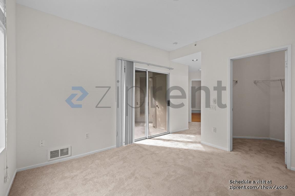 Building Photo - 240 Caldecott Ln