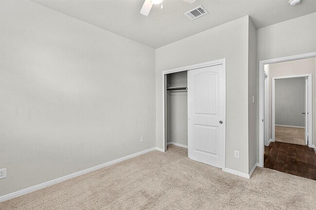Building Photo - 453 Apache Plum Dr