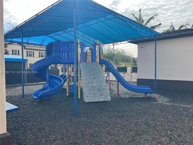 Building Photo - 17065 SW 93rd St