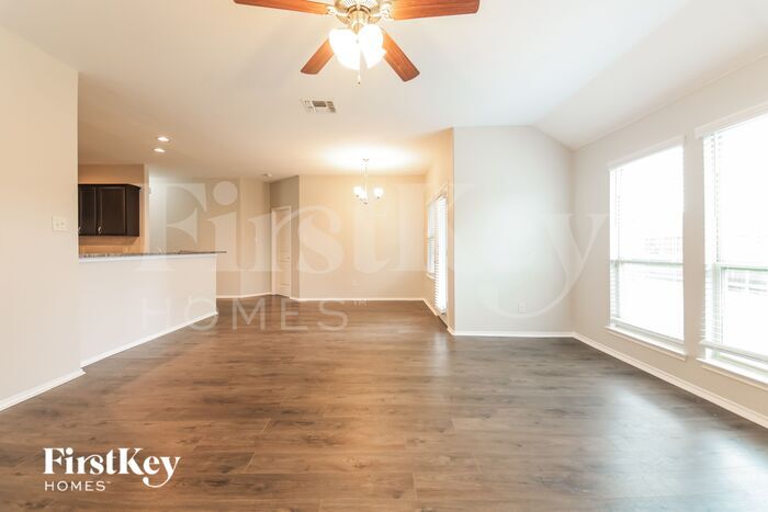 Building Photo - 1217 Lake Worth Trl