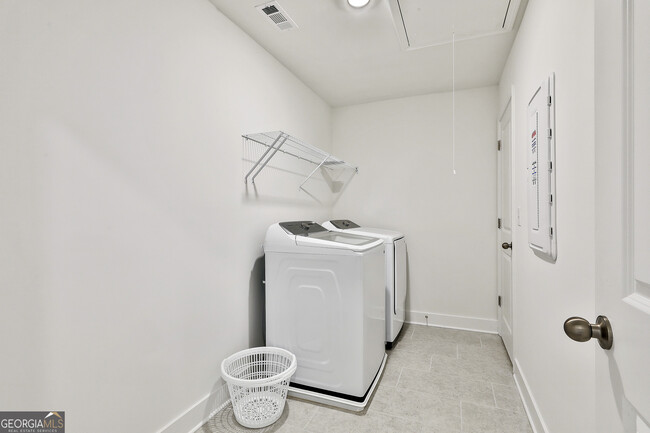 Building Photo - 11 Alcovy Trl