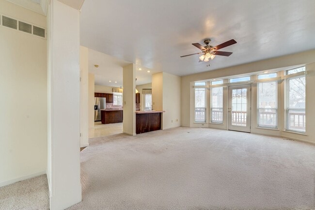 Building Photo - Spacious Parkway South Home with Walk-Out Basement & Large Backyard