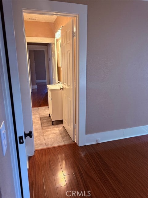 Building Photo - 119 N Cullen Ave