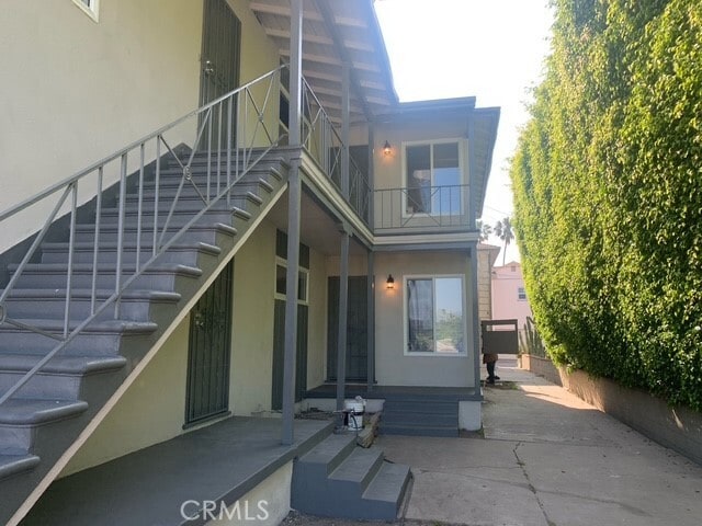 Building Photo - 7212 S La Cienega Blvd