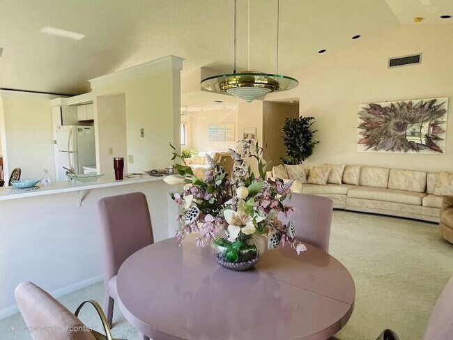 Building Photo - 10656 Tropic Palm Ave