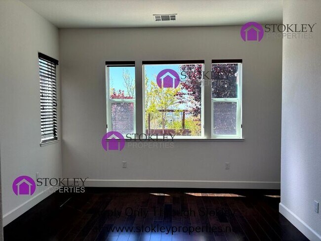 Building Photo - 1836 Porcellano Way