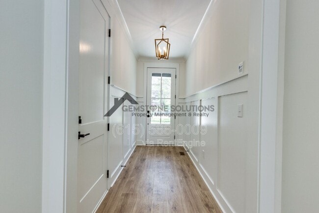 Building Photo - 669 Westboro Dr