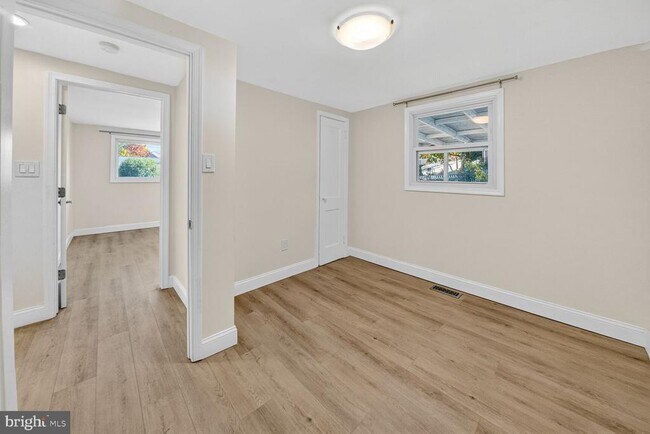 Building Photo - 2136 S Monroe St