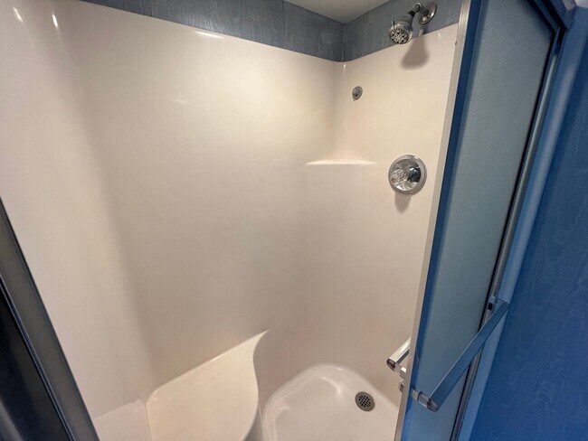 Building Photo - Charming 2BD, 2BA Durham Townhome South of Duke University